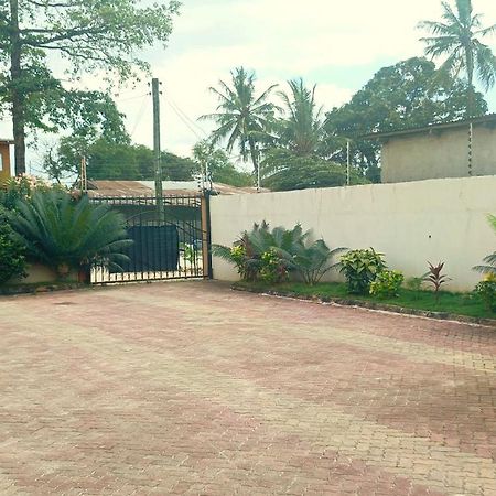 Shamool Hotel Dar es Salaam Zewnętrze zdjęcie